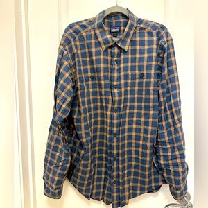 Checkered Patagonia button down long sleeve